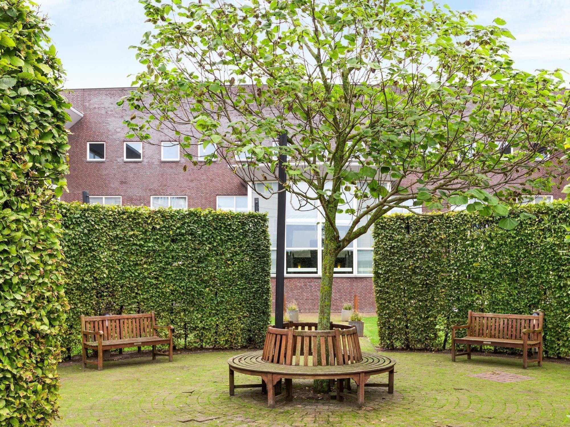 Nh Waalwijk Hotel Exterior foto